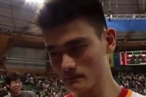 20岁时被问有没有实力打NBA？姚明斩钉截铁回应：有！?